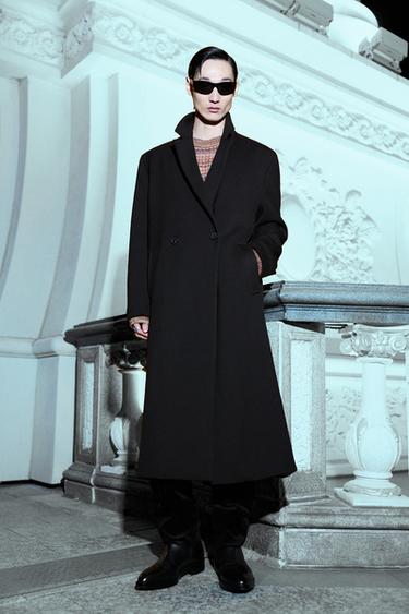 Zara 休閒版雙排扣大衣 - 黑色