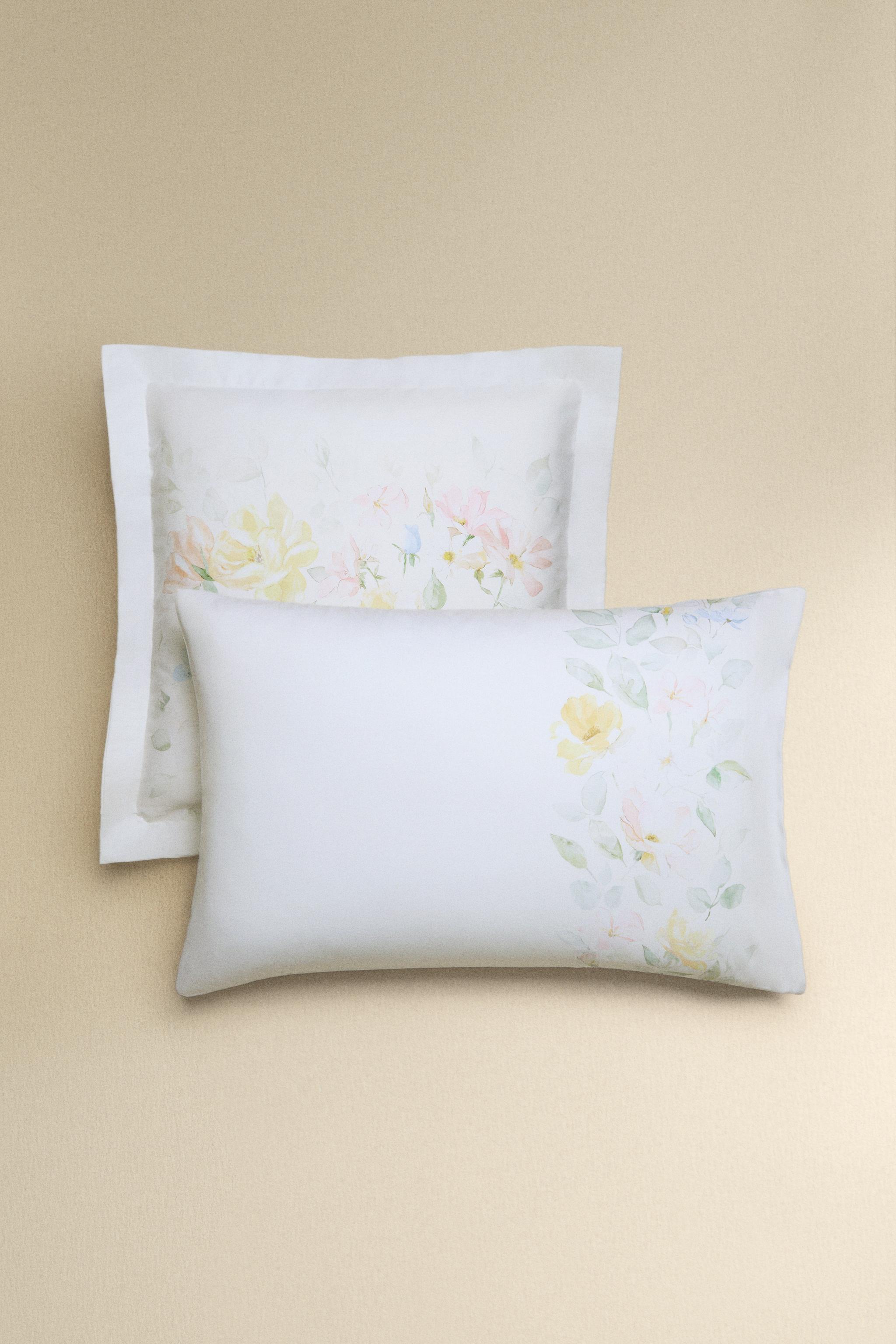 WATERCOLOUR FLOWER PRINT PILLOWCASE — Oyster-white