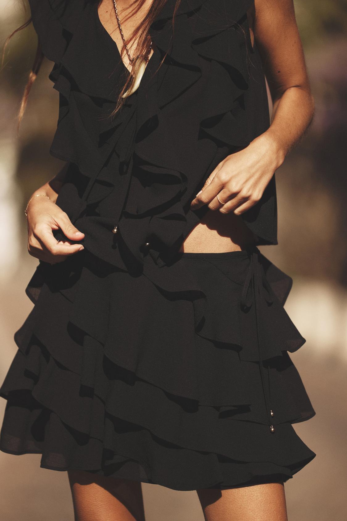 RUFFLE SKORT