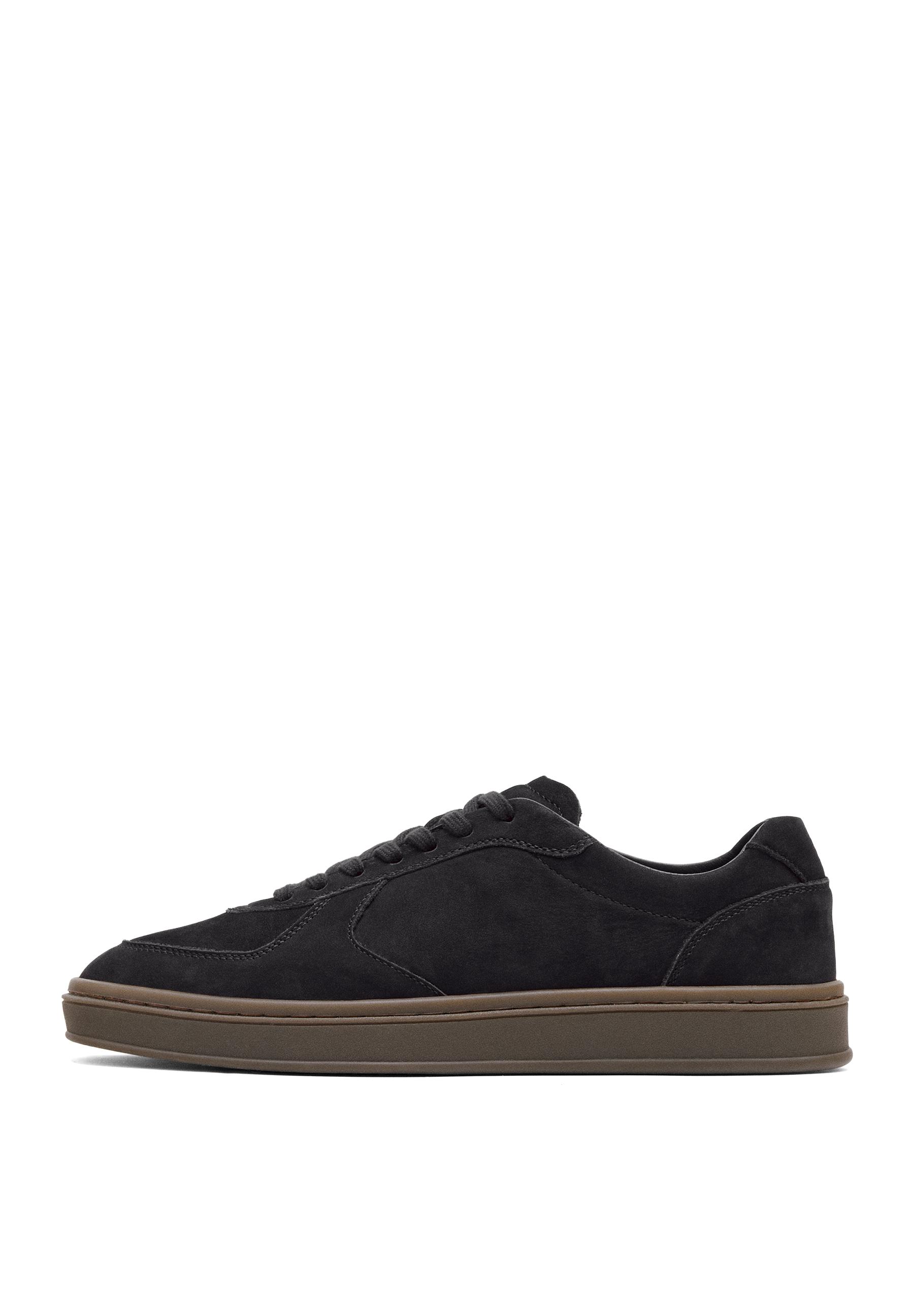 Nubuck trainers with contrast sole — Navy Blue