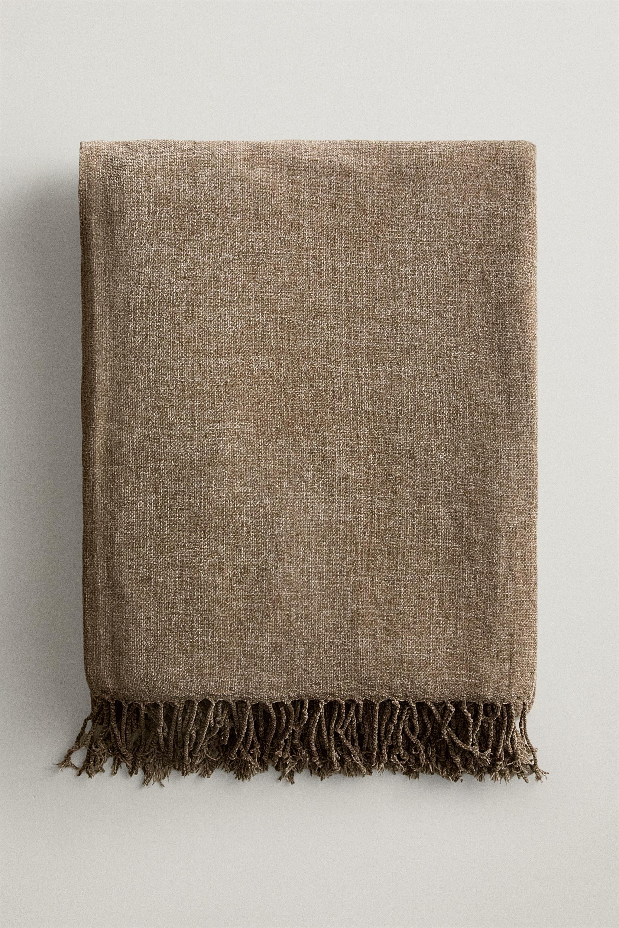 CHENILLE BLANKET