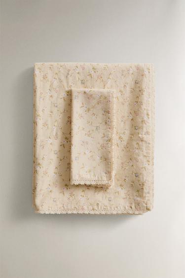 BAWEŁNIANY OBRUS W KWIATY - Maślany Zara