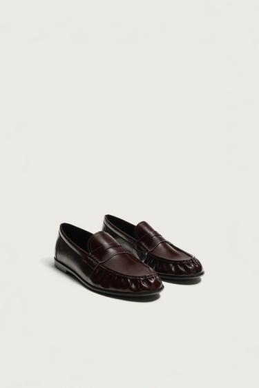 MOCASÍN VESTIR ANTIFAZ - Rojo Burdeos de Zara