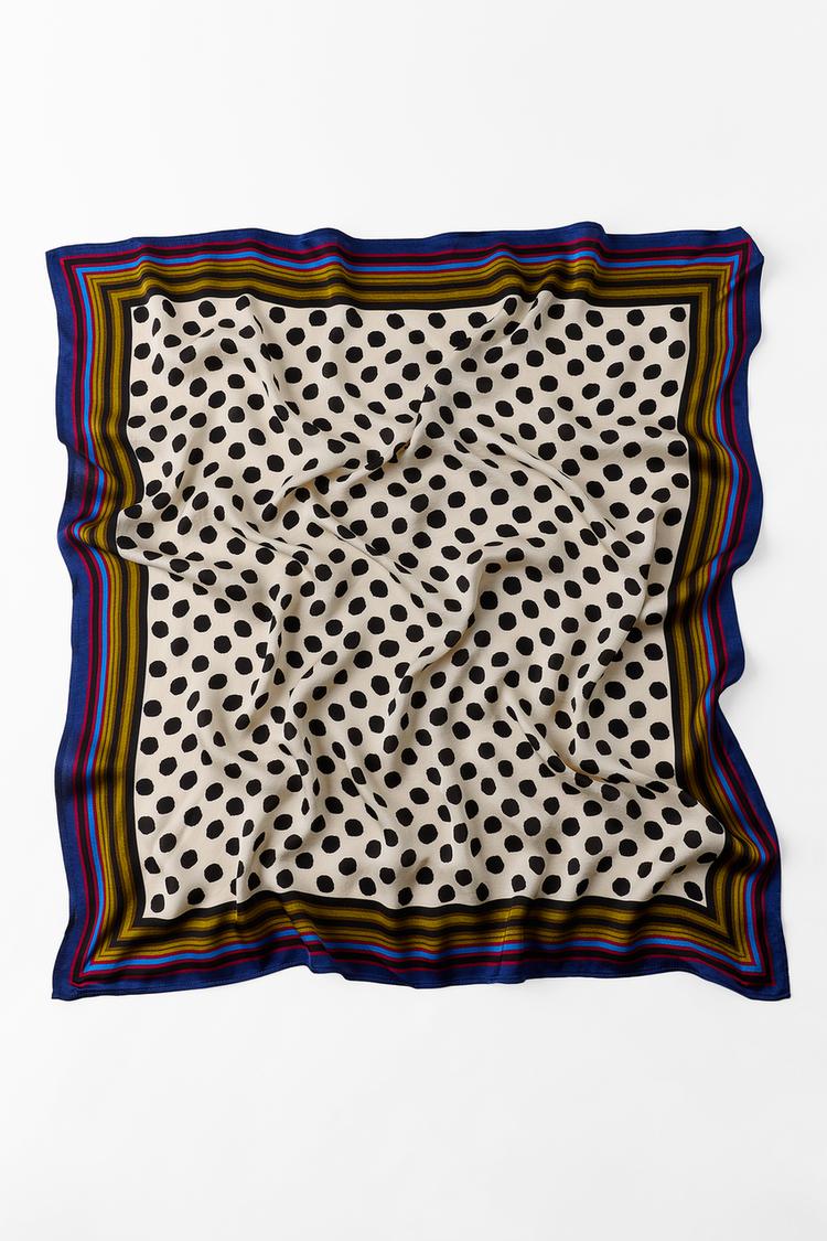 PAÑUELO 100% VISCOSA ESTAMPADO LUNARES