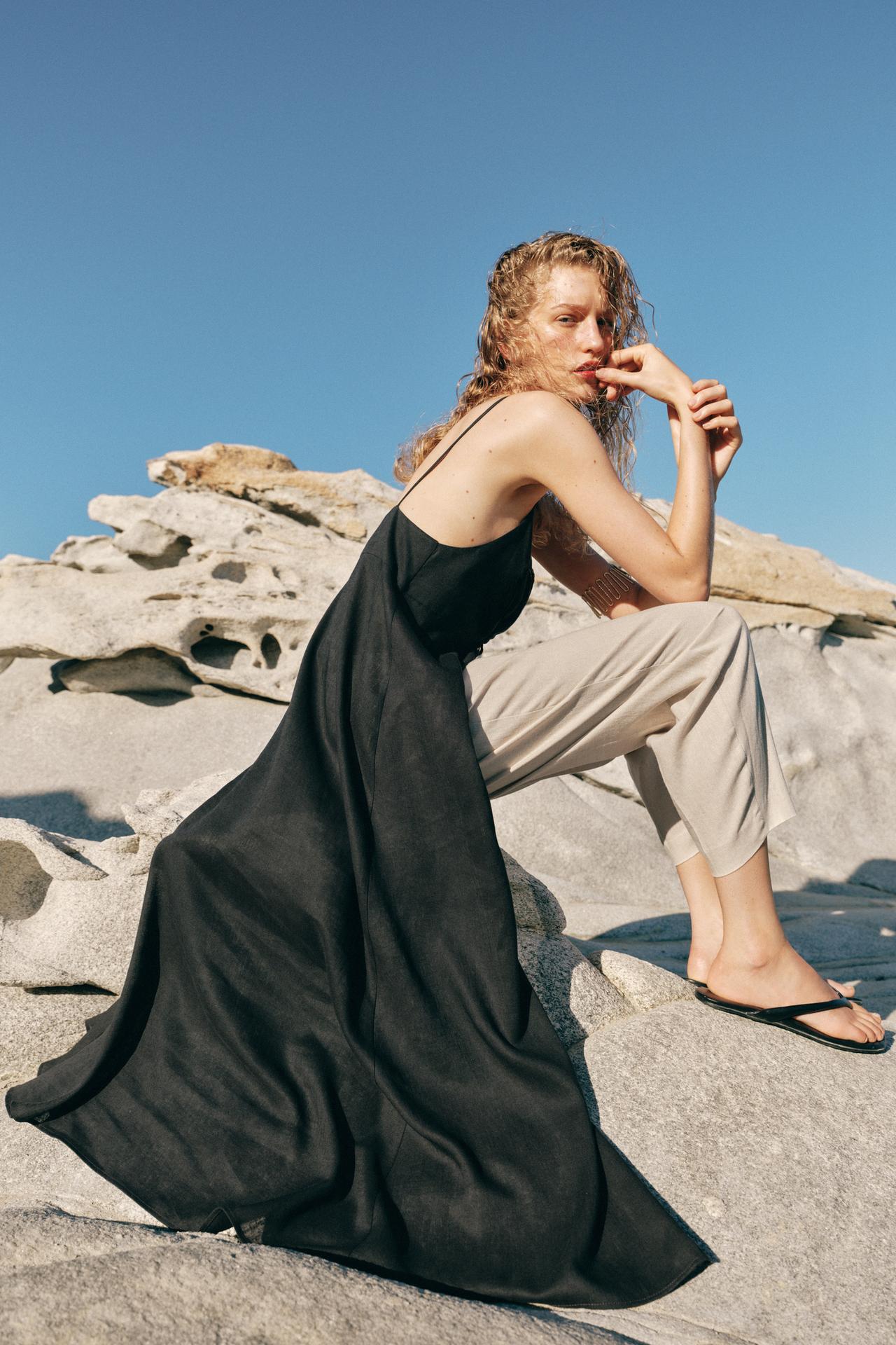 FLAT STRAP SANDALS — Black