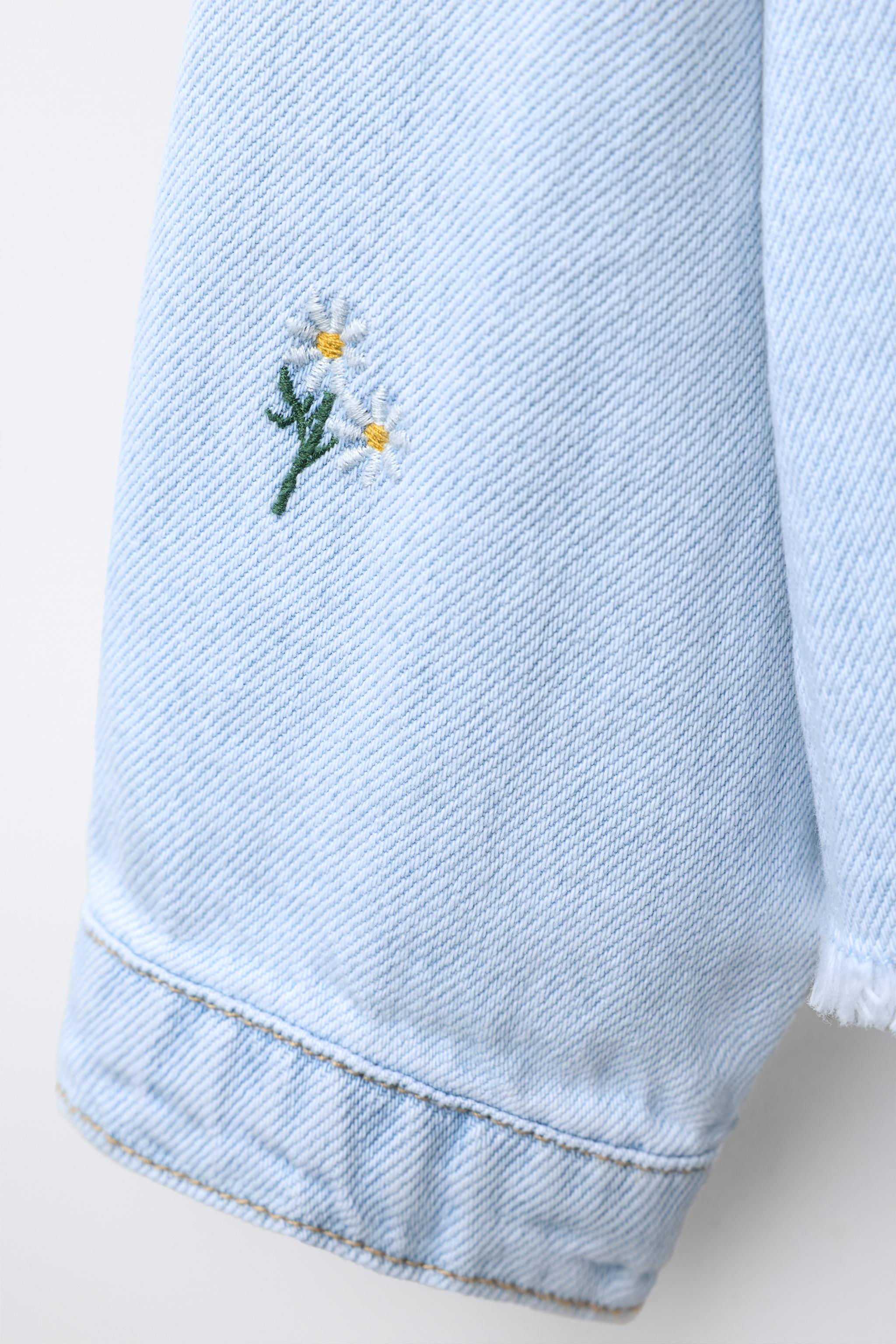 EMBROIDERED DAISY DENIM JACKET