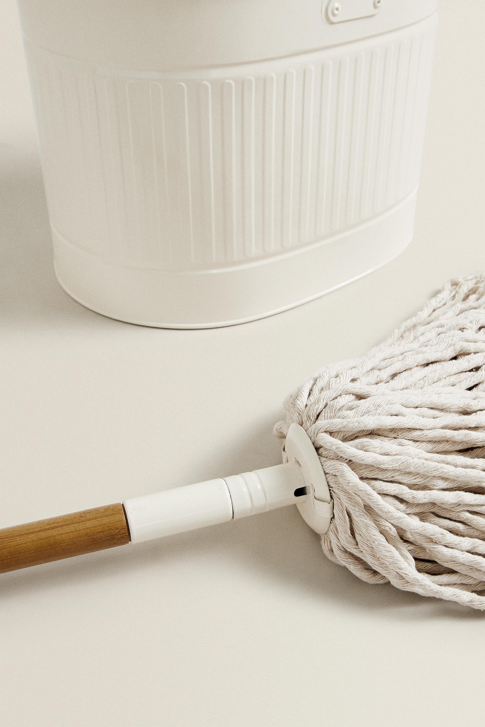 MOP AND BUCKET SET