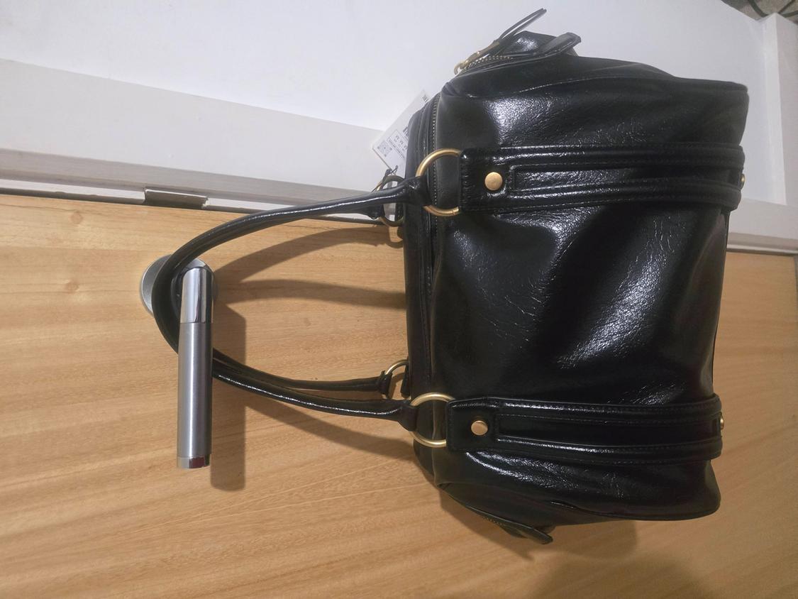 SHOULDER BAG WITH METAL DETAILS - Image 2