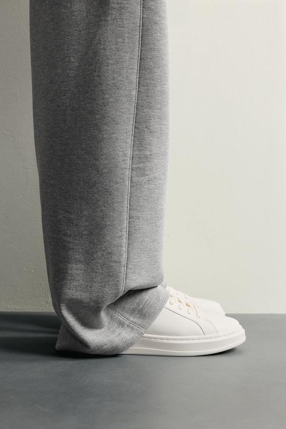 TRAINERS WITH HEEL DETAIL - White de Zara - Imagen 0