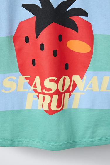 T-SHIRT À RAYURES ET IMPRIMÉ FRAISE - Vert de Zara - Image 2