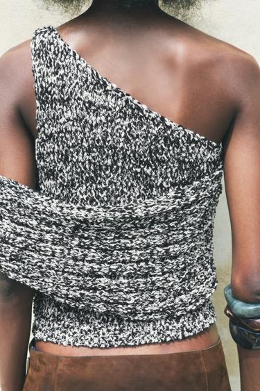 TOP محاك غير متناسق - أسود / أبيض الخاص بـ Zara