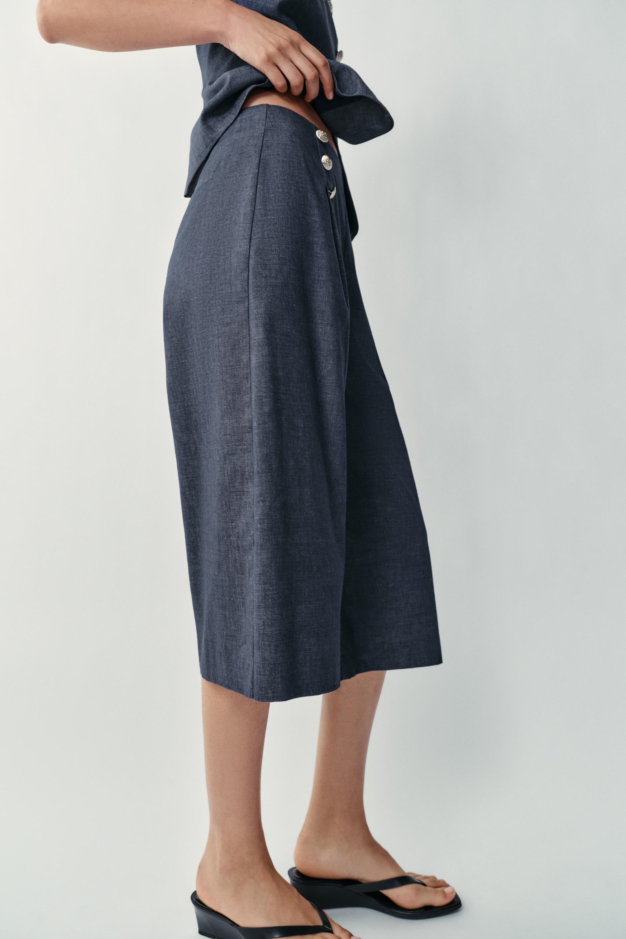 LONG BUTTONED LINEN SHORTS