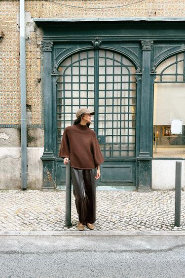 KNIT PONCHO JUMPER - Brown by Zara