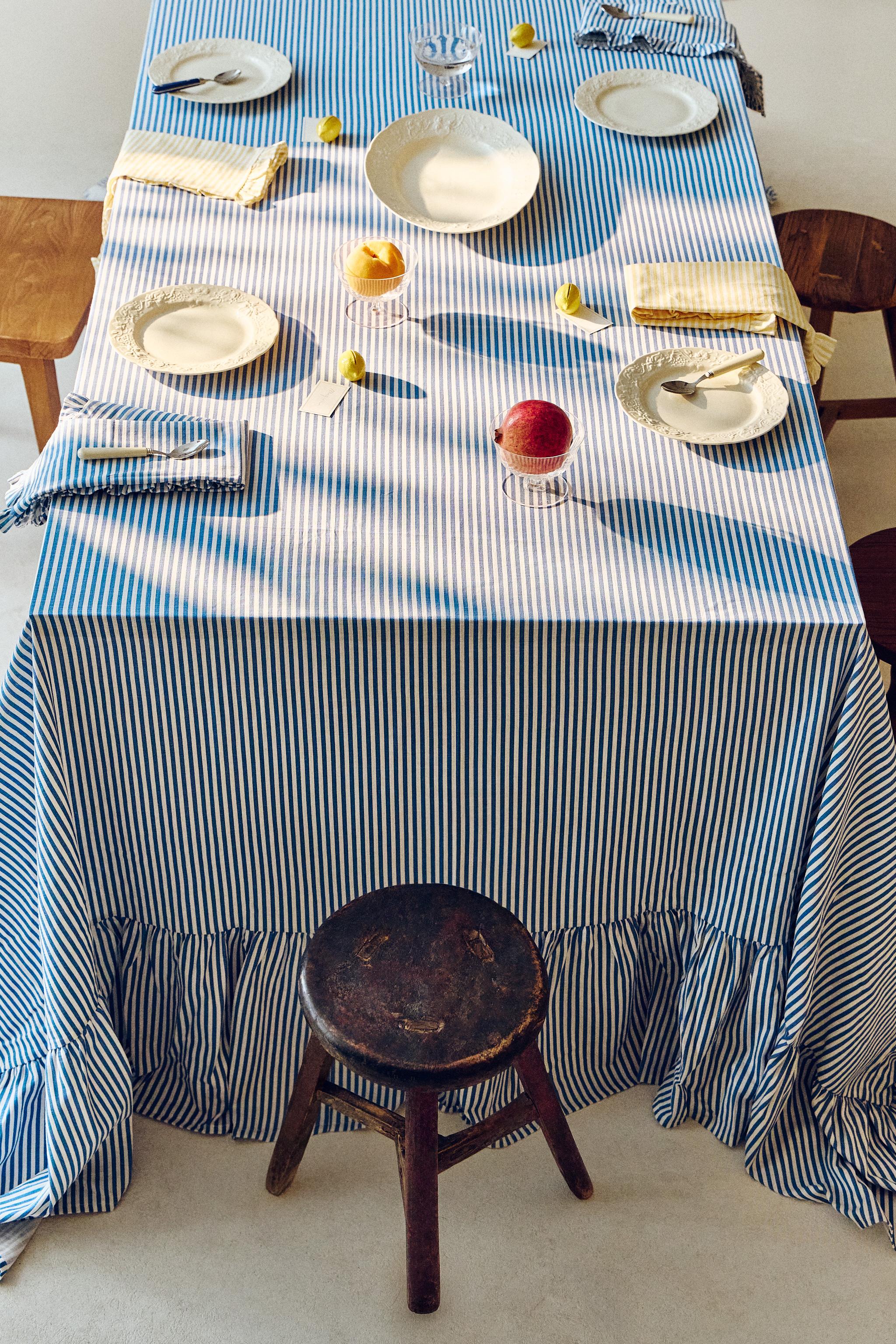 COTTON RUFFLED TABLECLOTH — Blue