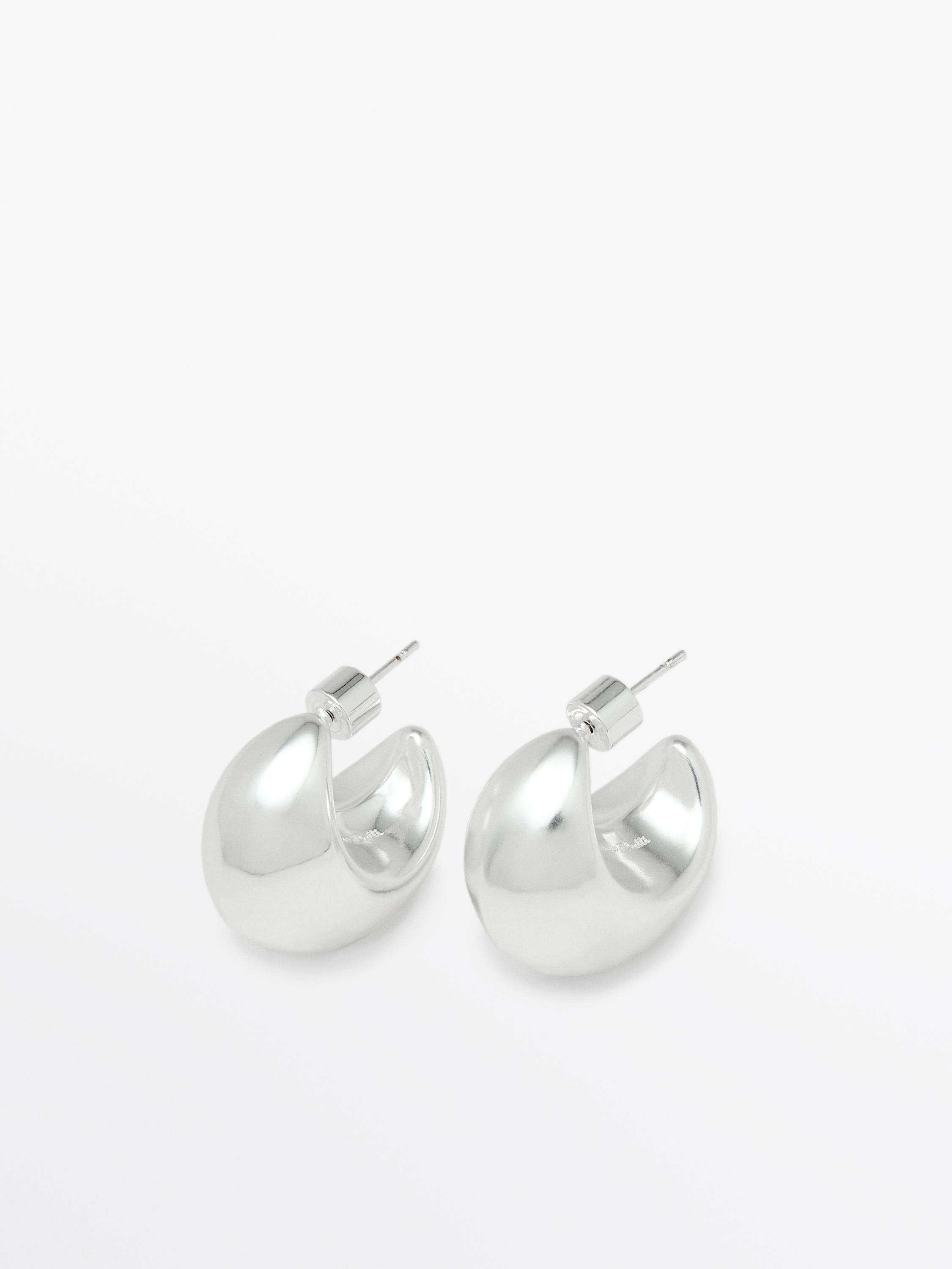 Droplet detail earrings