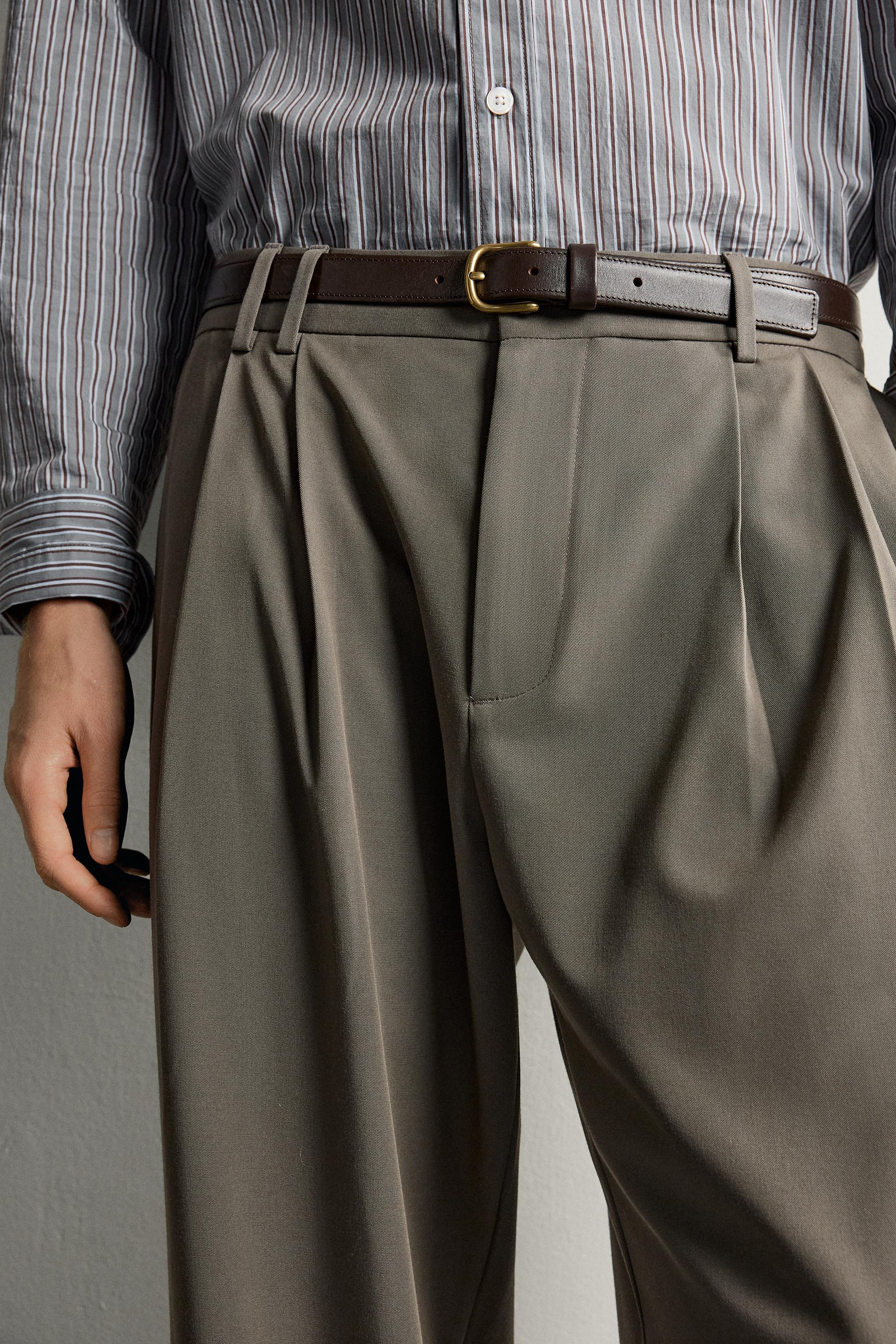 PANTALON WIDE FIT À PLIS
