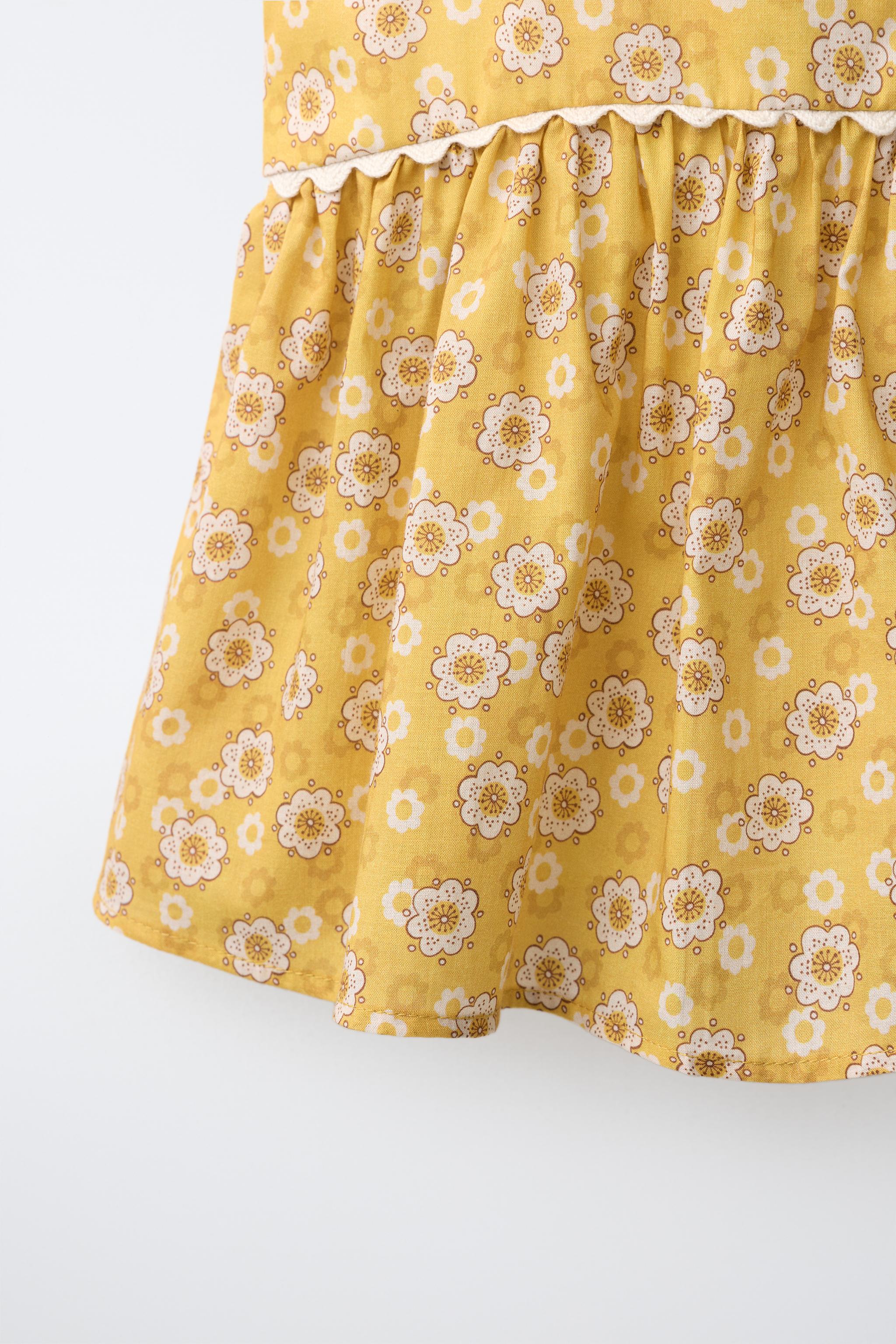 FLORAL RUFFLE TOP