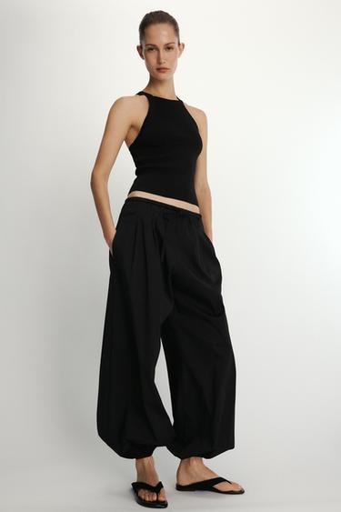 TOP PUNTO HALTER - Negro de Zara