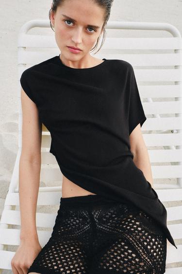 ASYMMETRIC KNIT JUMPER - Black by Zara