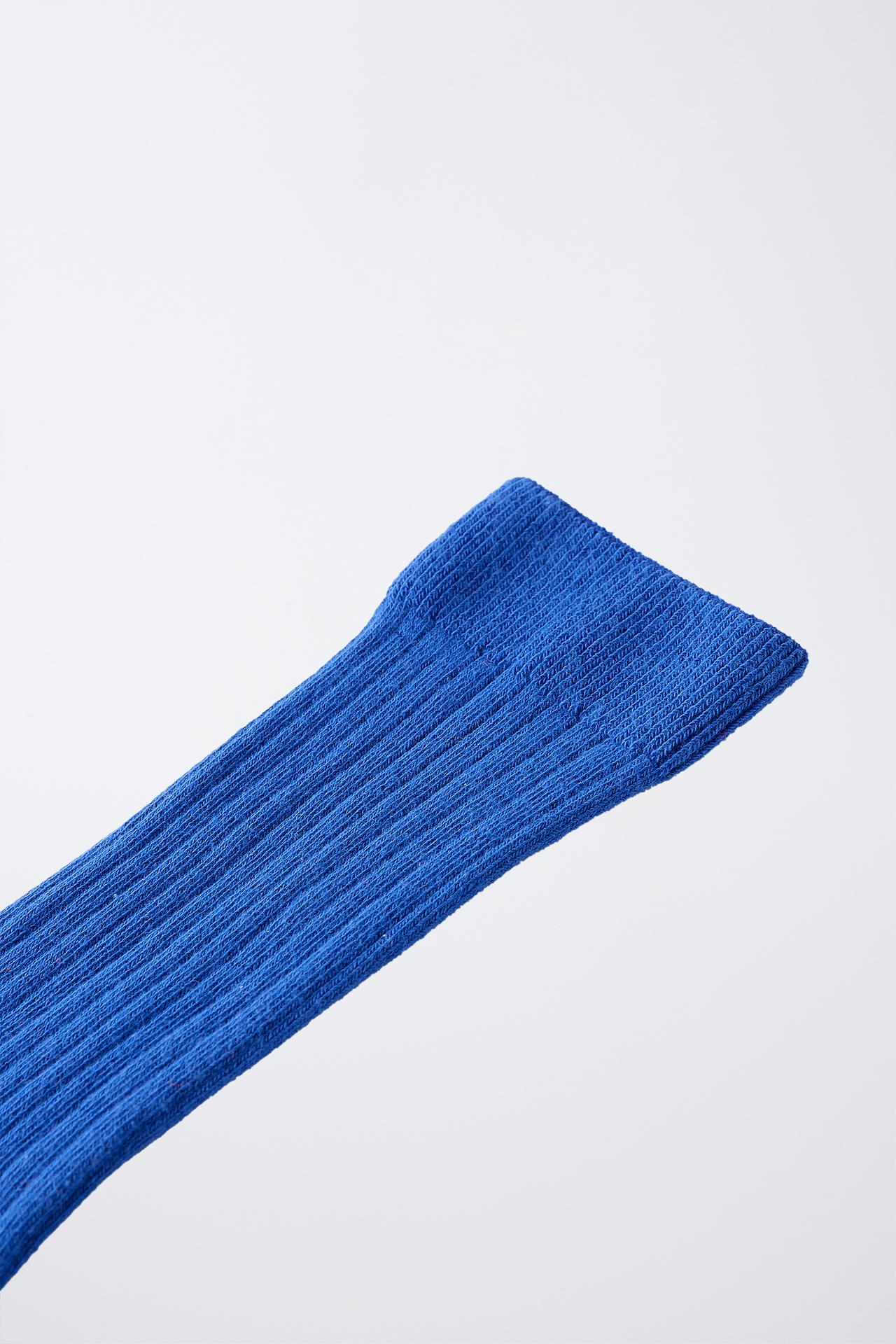 MID-LENGTH RIBBED SOCKS — Bluish