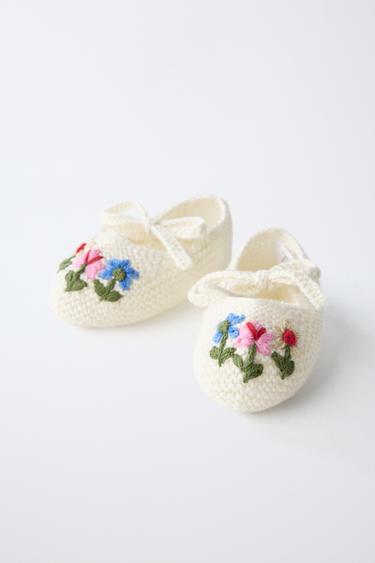 CHAUSSONS BRODÉS FLEURS - Blanc écru de Zara - Image 2