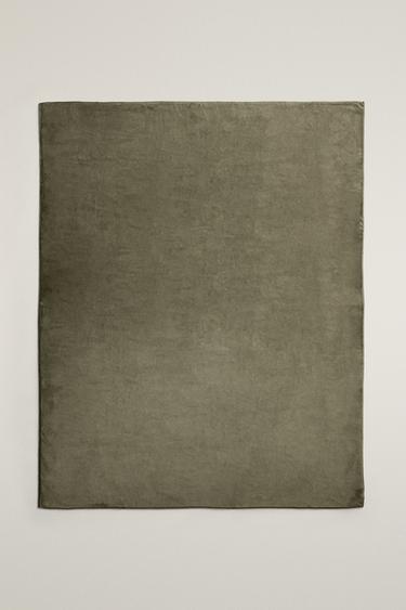 SOLID FUR BLANKET - Green by Zara