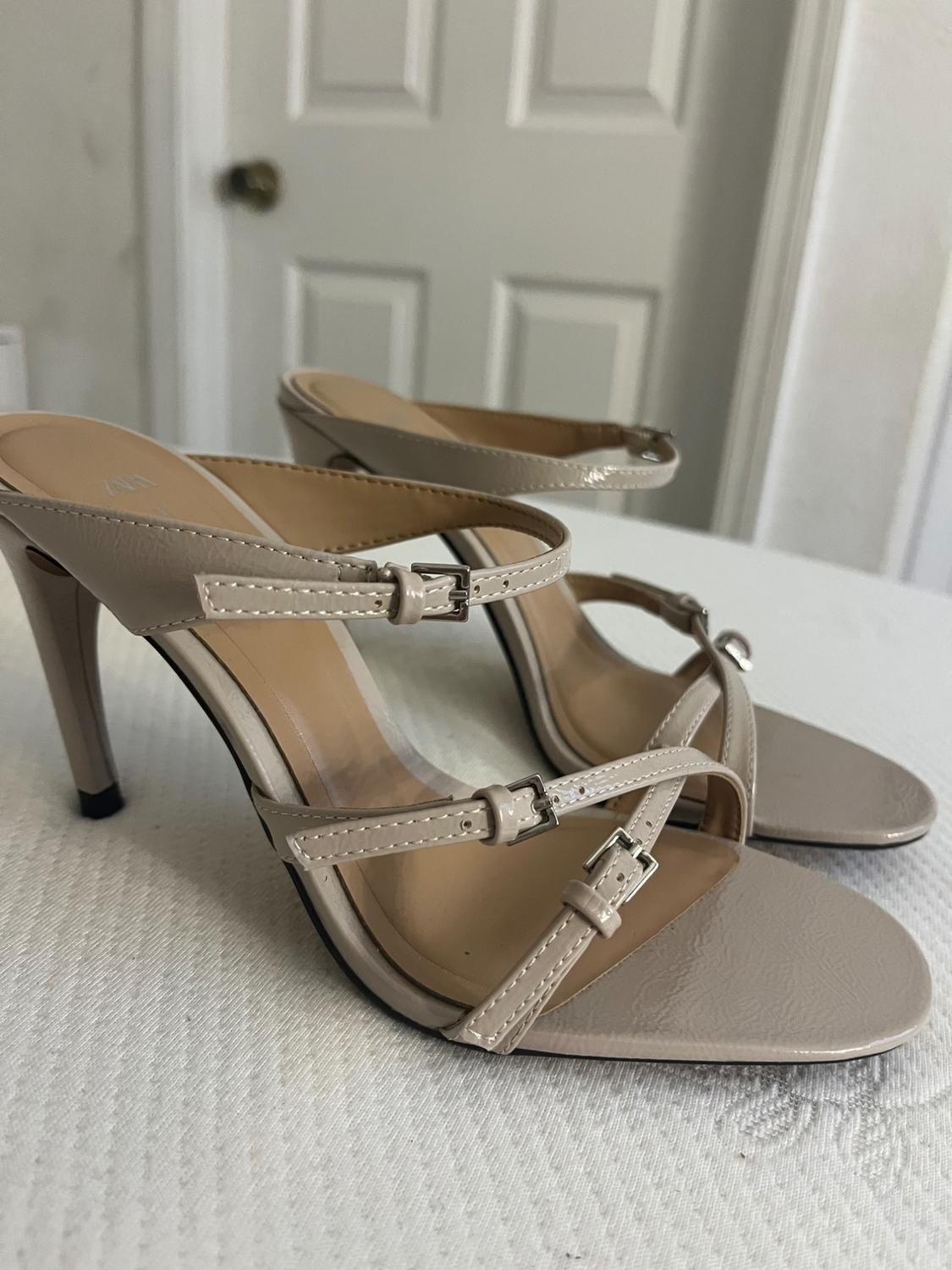 NUDE HEELS - Image 2