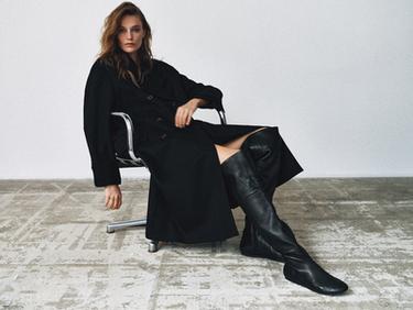 LIMITED EDITION SOFT LEATHER FLAT BOOTS — Black 1
