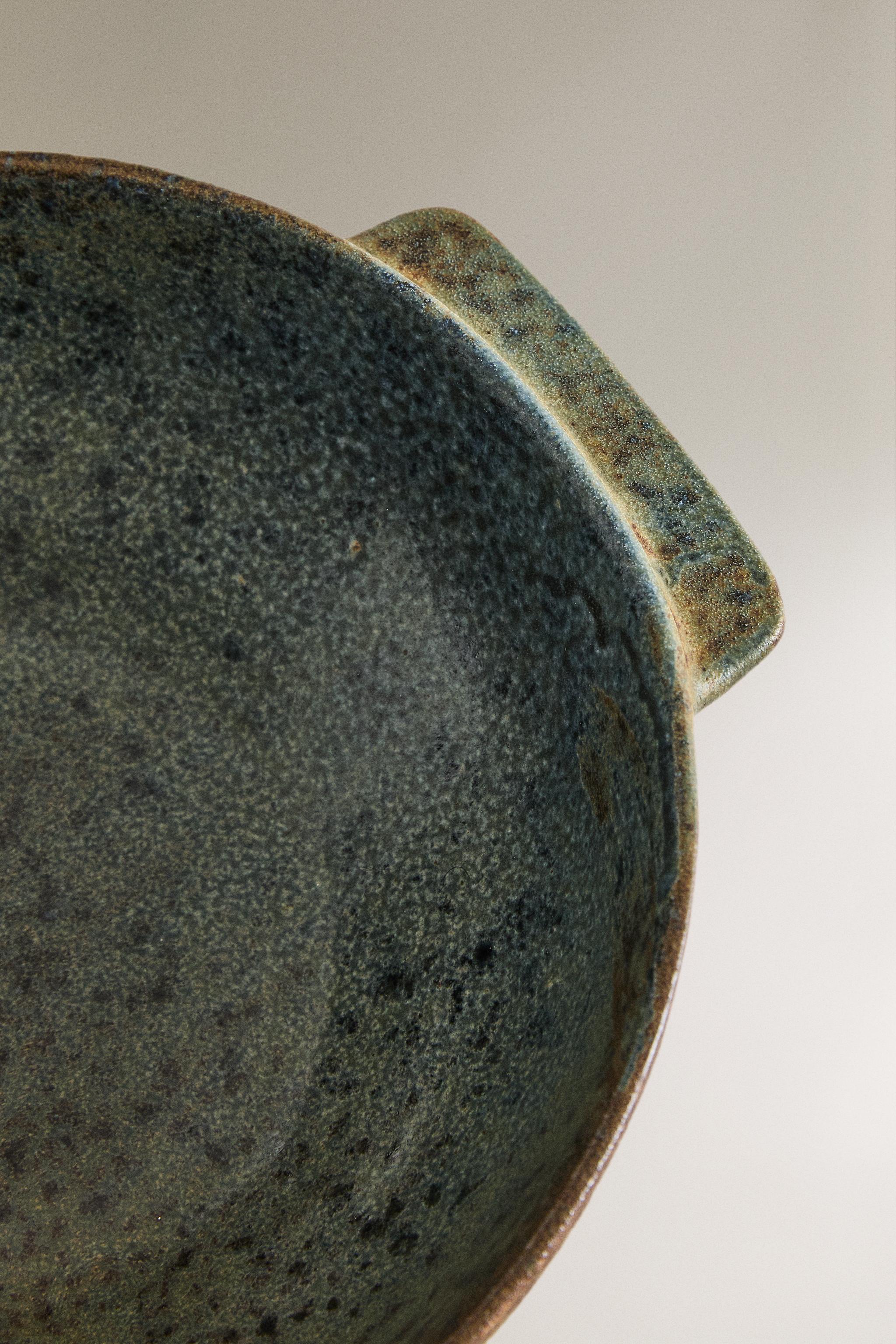 CERAMIC BOWL WITH HANDLES