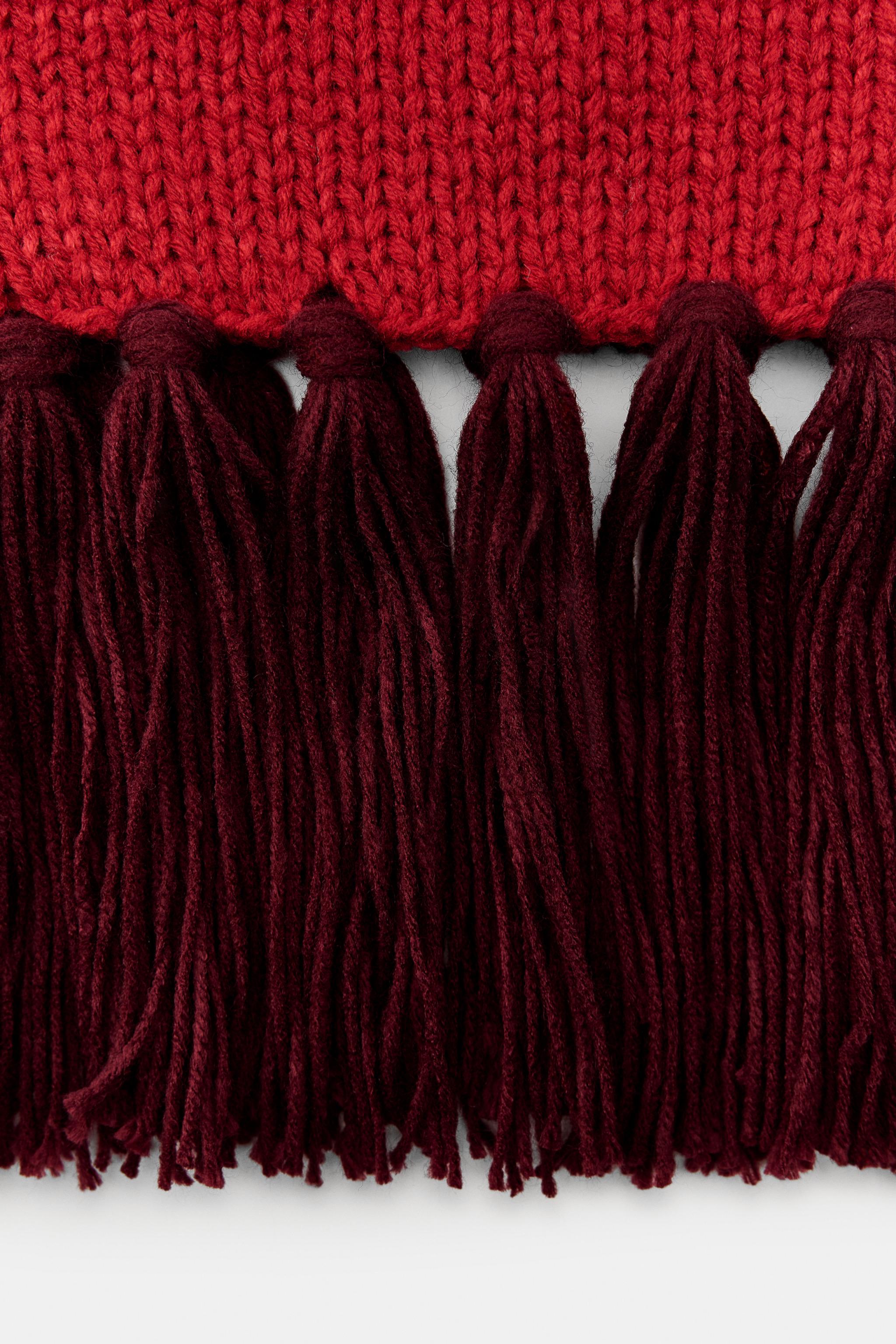 STRIPED FRINGED KNIT SCARF