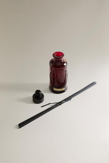 (100 ML) GINGERBREAD REED DIFFUSER - Red by Zara