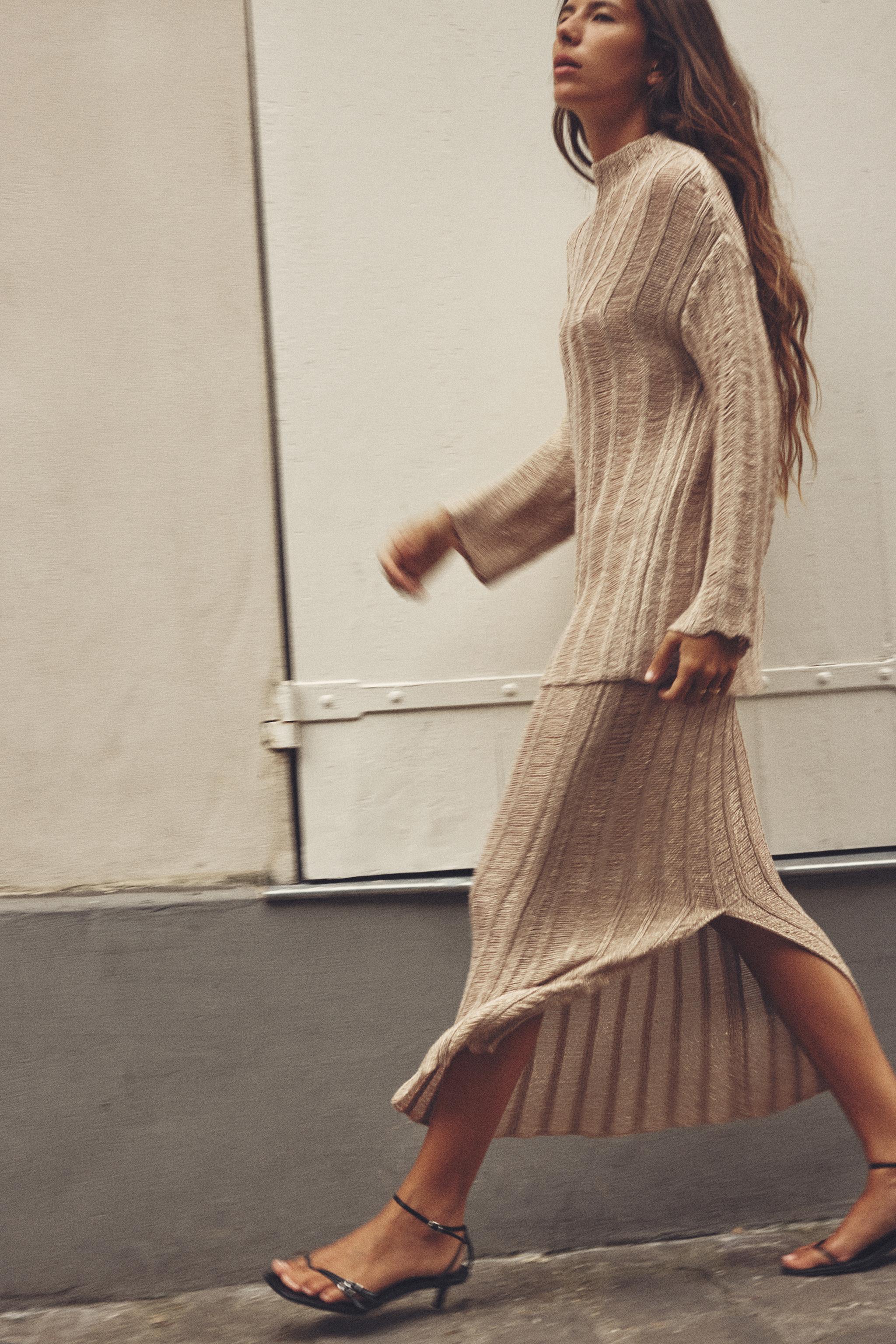 METALLIC THREAD KNIT SWEATER - Golden | ZARA New Zealand