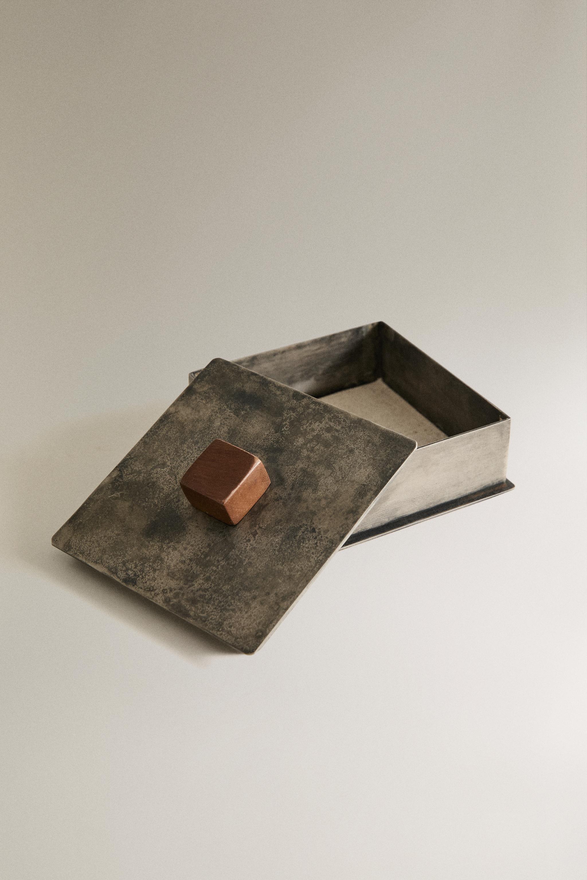 WOODEN KNOB METAL BOX — Gray