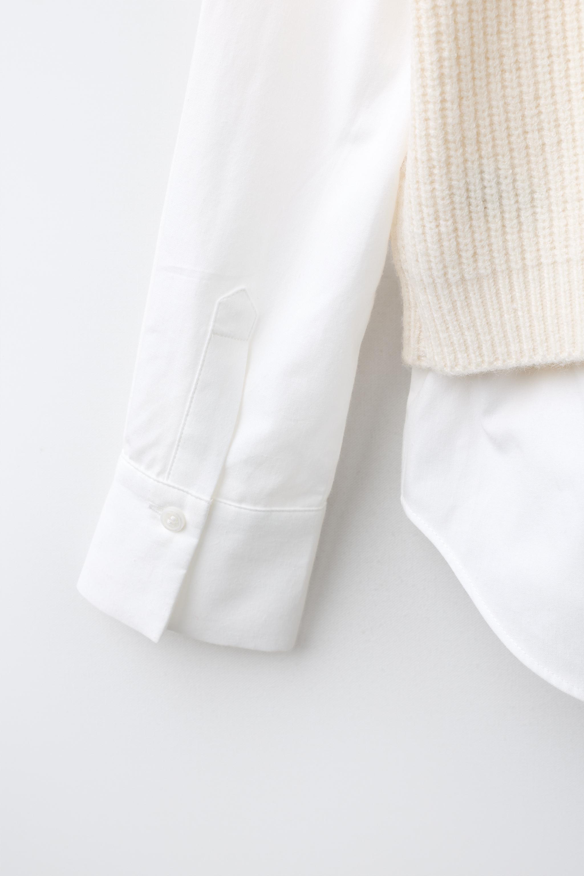CHEMISE AVEC GILET EN MAILLE À BOUTONS