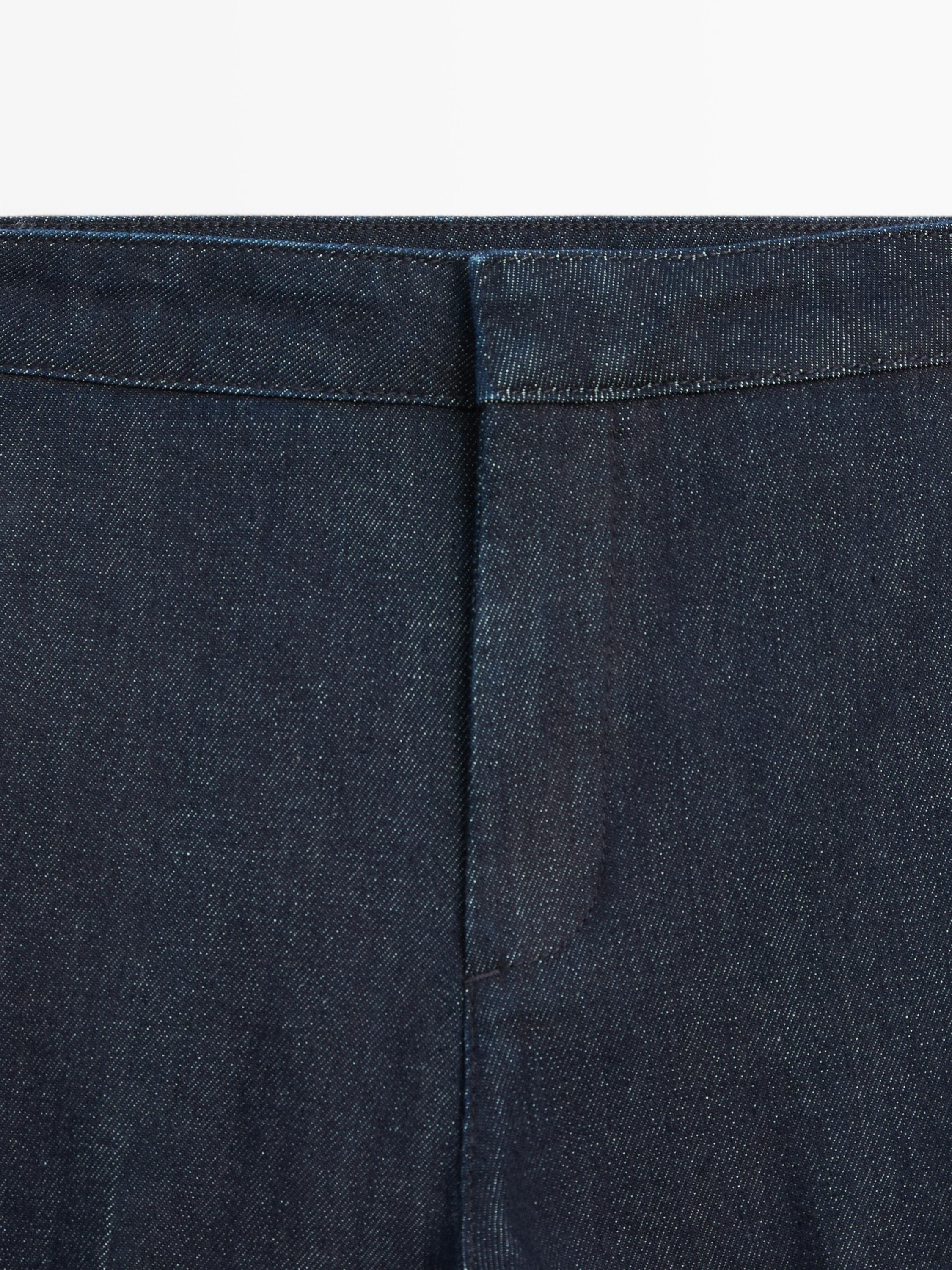 Flared high-waist jeans