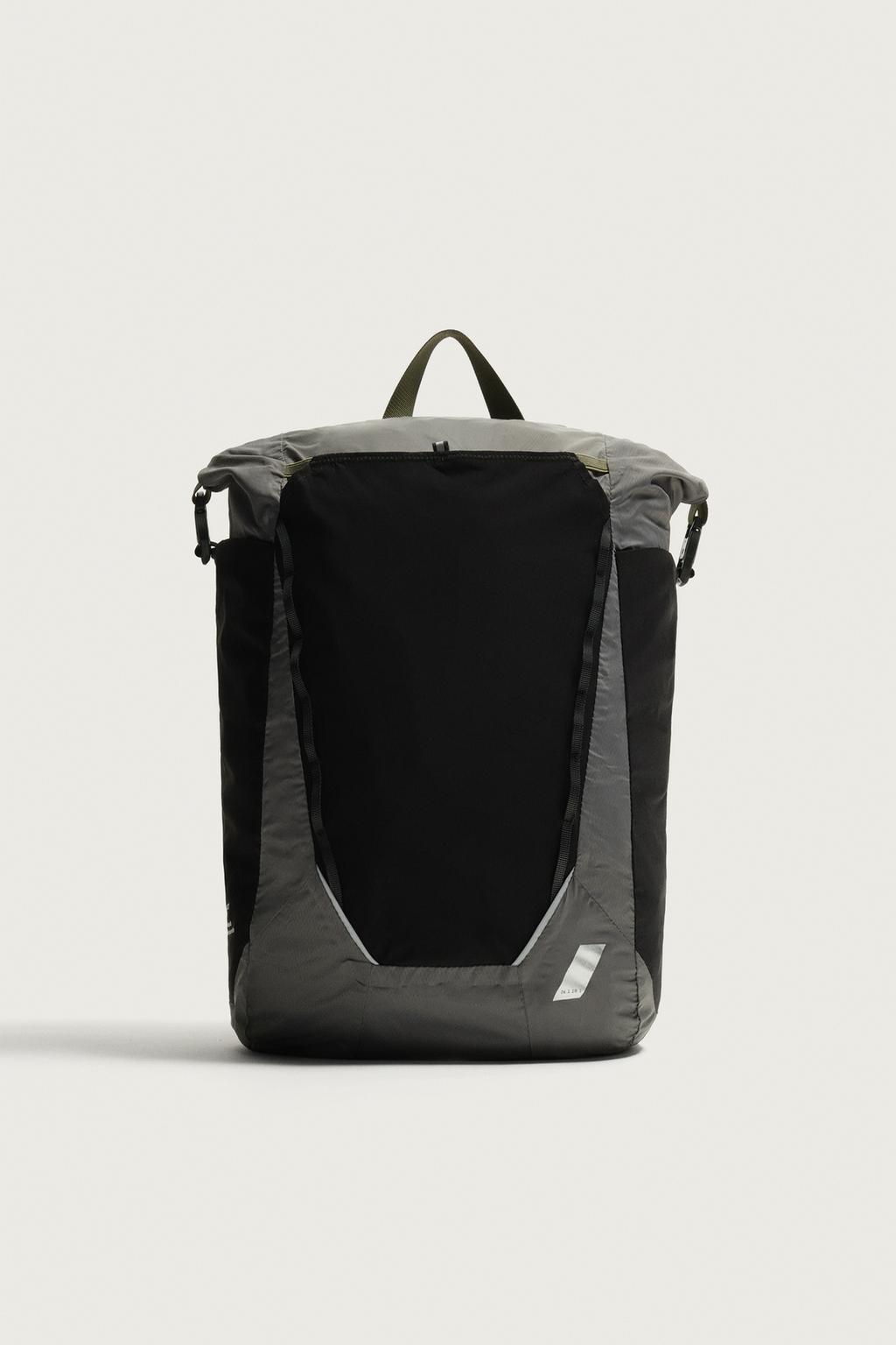 FOLDABLE 25L SPORTS BACKPACK