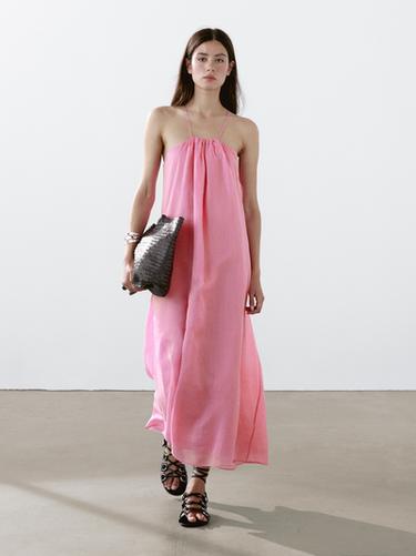 Vestido largo cuello halter fruncido - Rosa de Zara