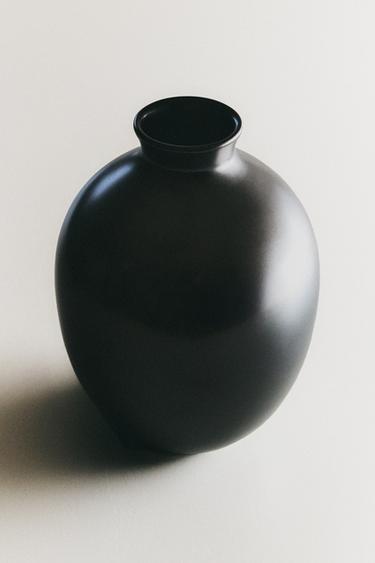 PETIT BRASS VESSEL ORB I COLIN KING - Black by Zara