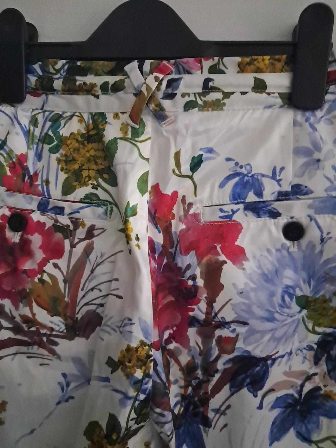 FLORAL PRINT BERMUDAS - Image 3