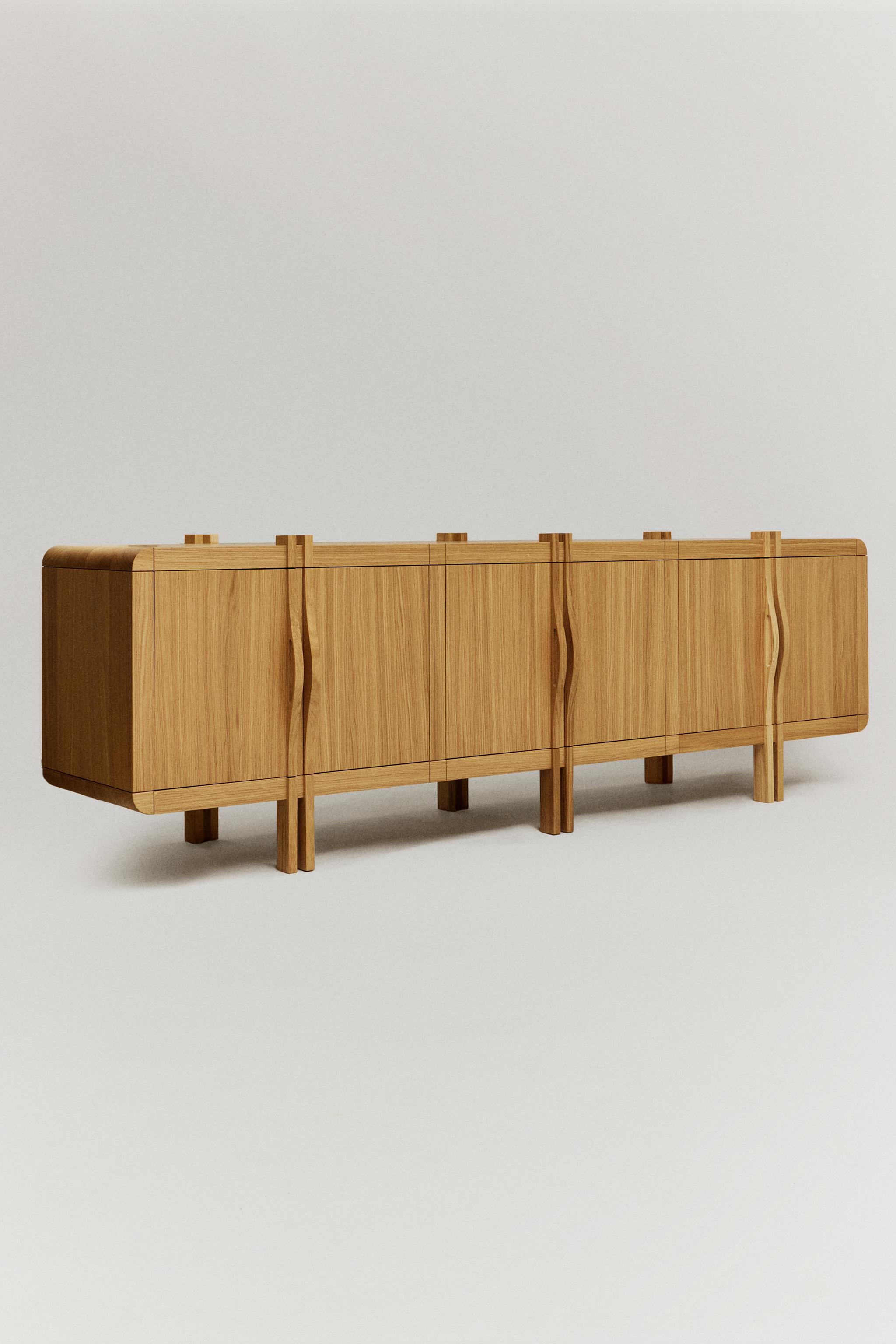 THE PATIENT SIDEBOARD