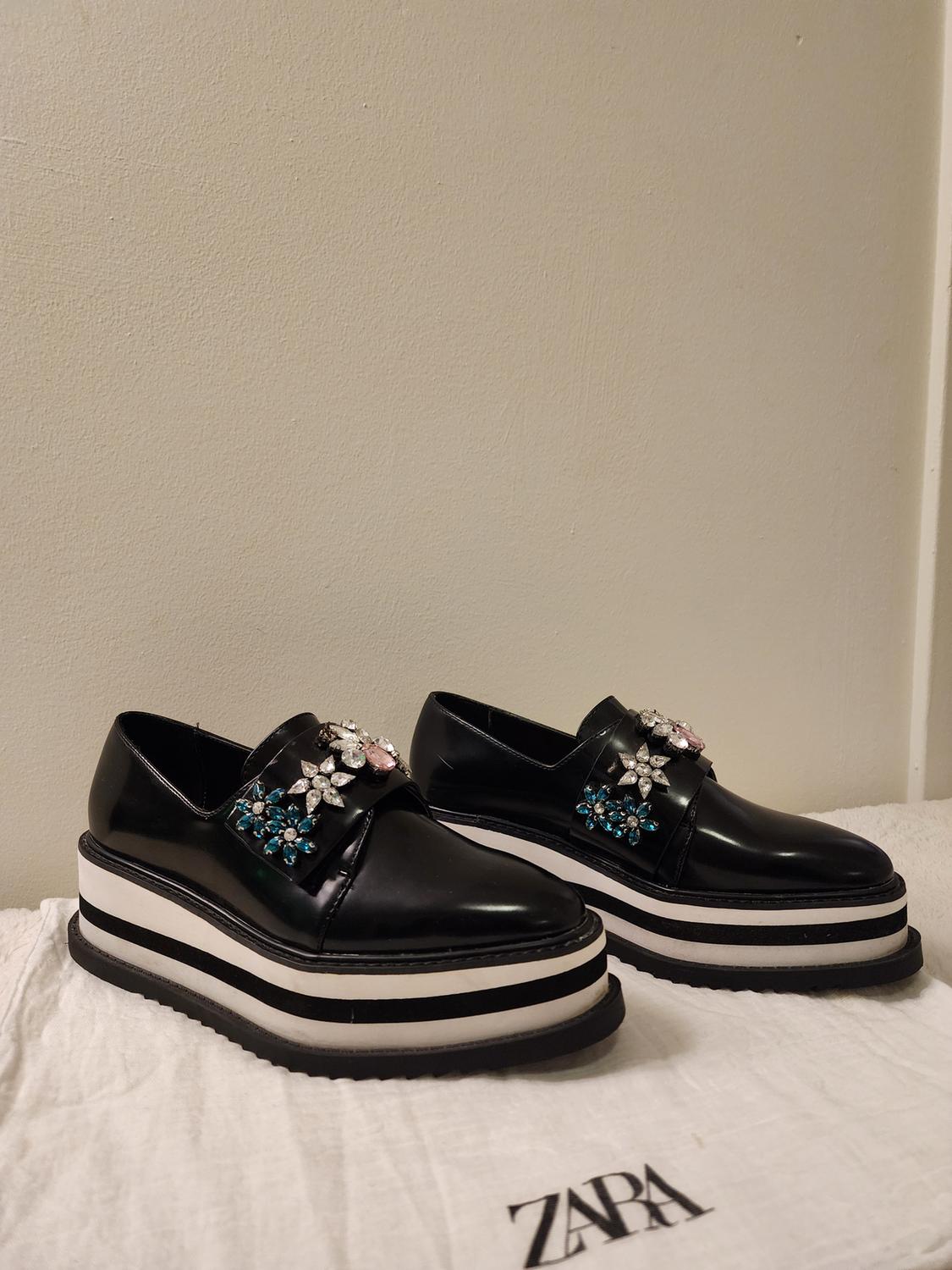 BEADED BLACK MIRROR OXFORD PLATFORM LACE UP - Image 3