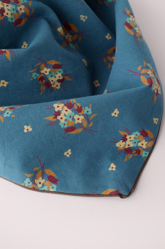 FOULARD IMPRIMÉ FLEURS CREATED BY CARAMEL LONDON X ZARA - Bleu pétrole de Zara - Image 2