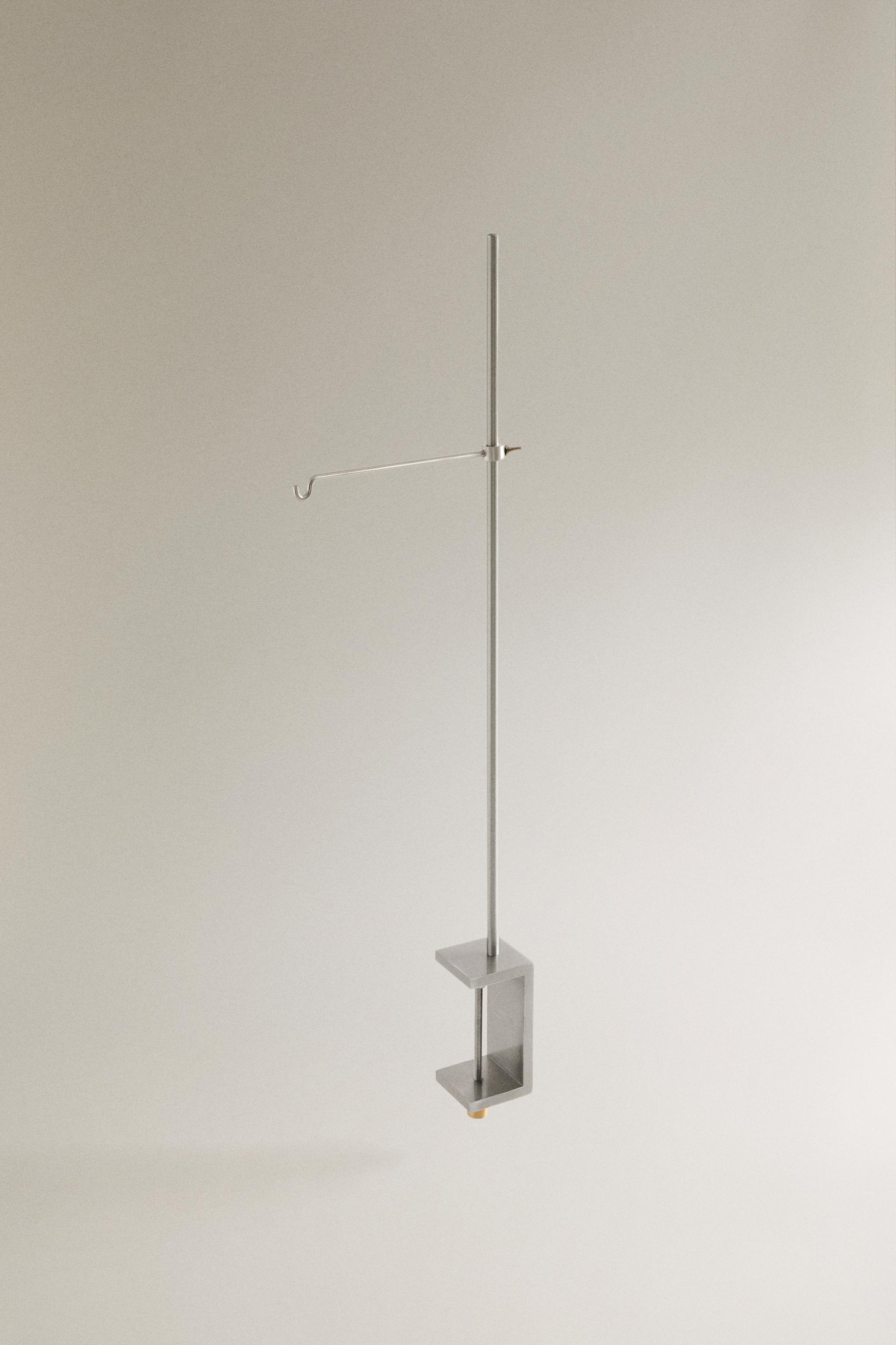 STEEL CAMPING LAMP STAND