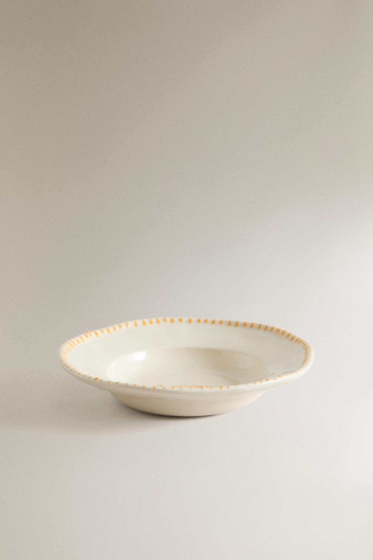 FISH EARTHENWARE DESSERT PLATE — Yellow