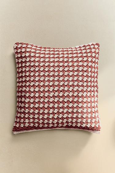 Zara CROCHET THROW PILLOW COVER - Ecru / Red