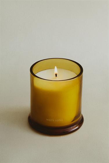 (350 G) WHITE LOTUS SCENTED CANDLE - Intense red by Zara - Image 1