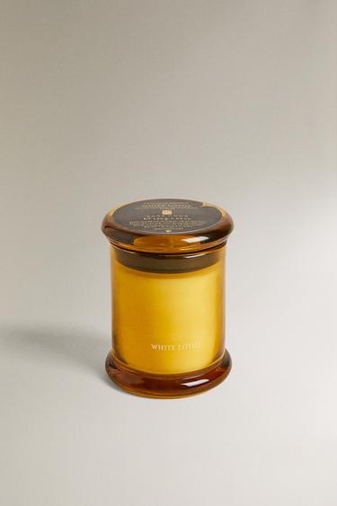 (150 G) BOUGIE PARFUMÉE WHITE LOTUS - Rouge soutenu de Zara - Image 1