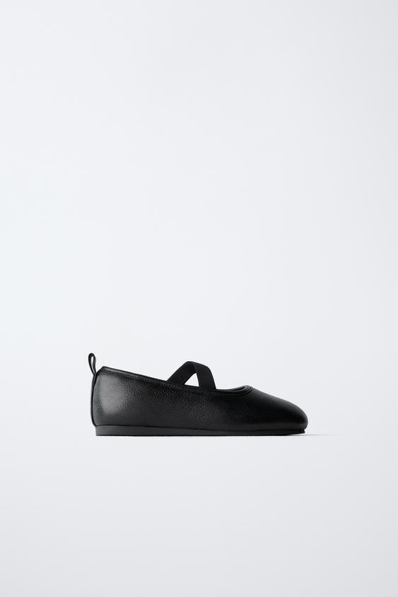 LEATHER SCHOOL BALLERINAS - Black de Zara - Imagen 0