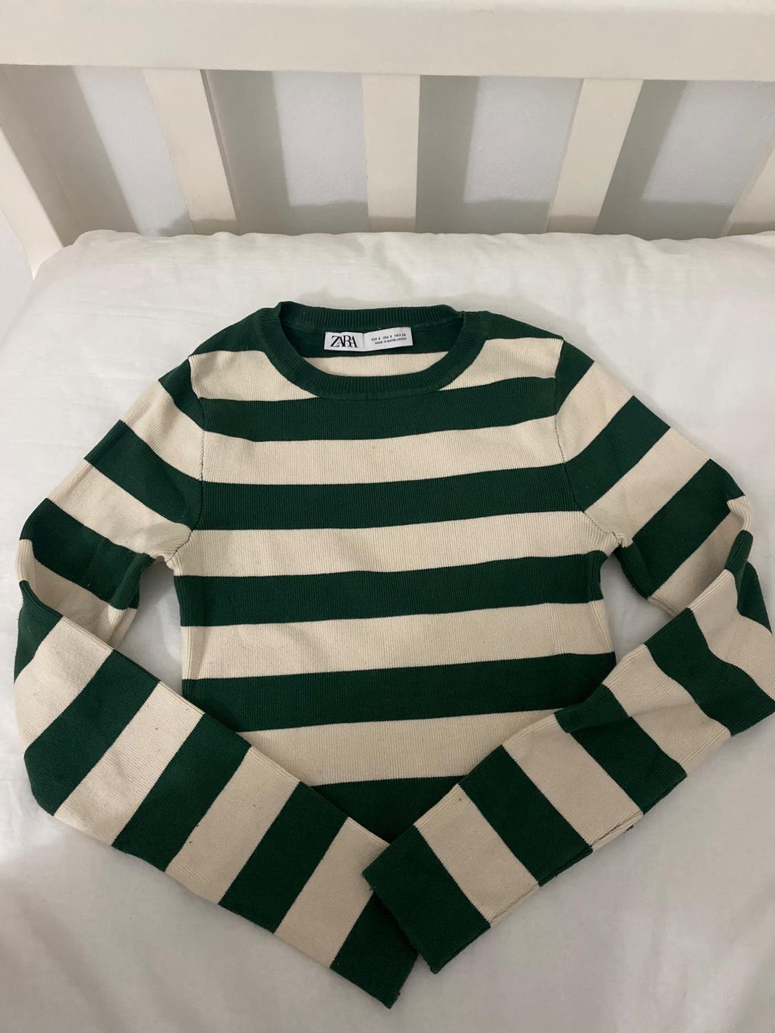 BASIC RIBBED KNIT SWEATER