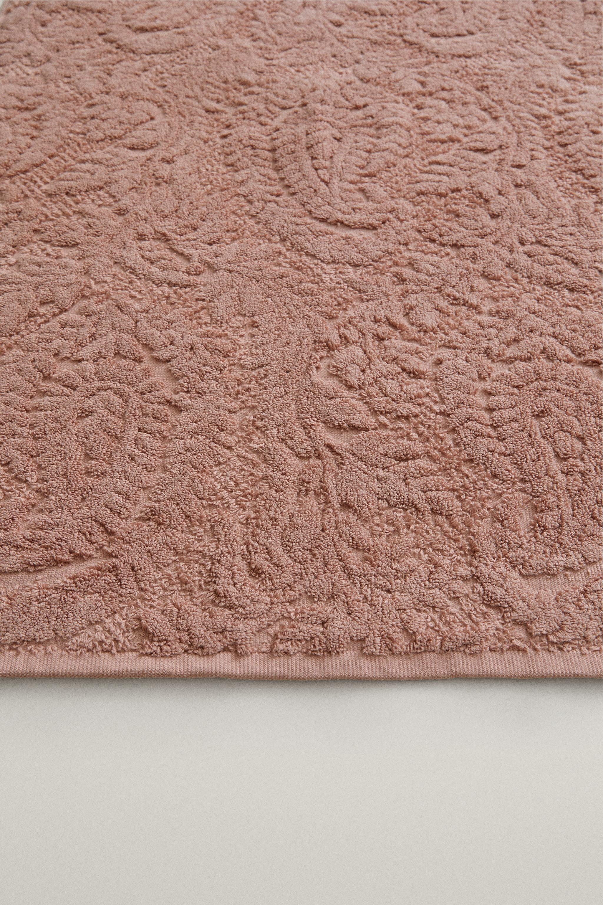 PAISLEY JACQUARD BATH MAT — Pale pink